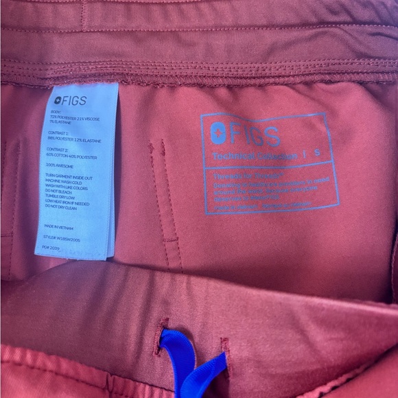 Rust Scrub Set with Blue Drawstring - Picture 3 of 3